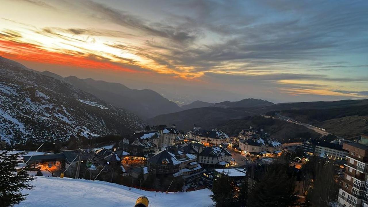 Maribel Elite Con Piscina Y Jacuzzi Apartman Sierra Nevada Kültér fotó